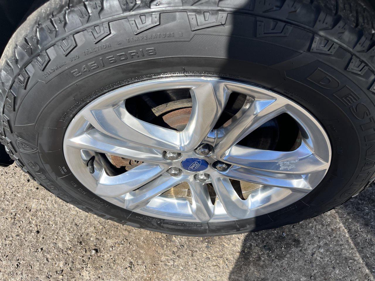2018 Ford Edge SEL Photo