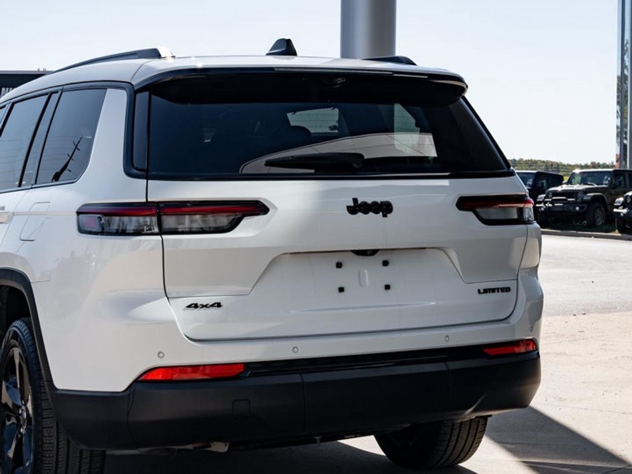 2025 Jeep Grand Cherokee L Limited Photo
