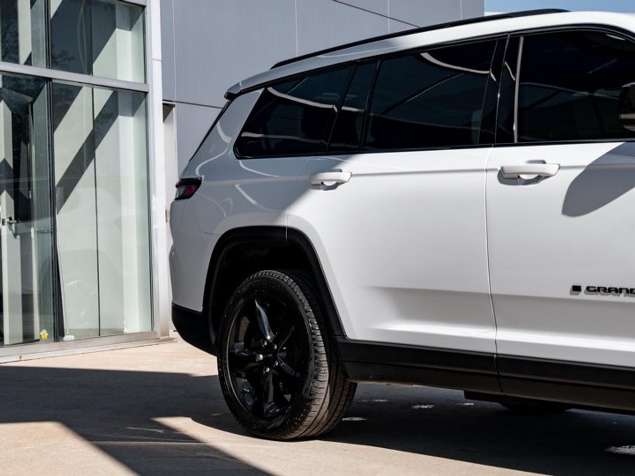 2025 Jeep Grand Cherokee L Limited Photo