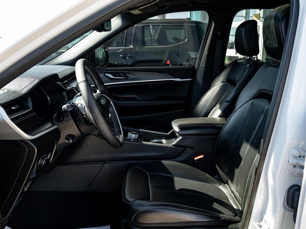 2025 Jeep Grand Cherokee L Limited Photo