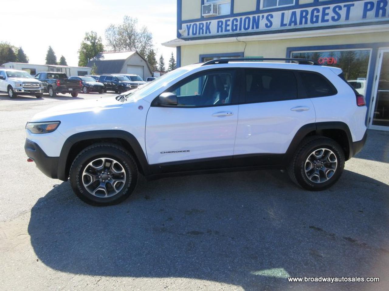 2021 Jeep Cherokee LOADED TRAIL-HAWK-MODEL 5 PASSENGER 3.2L - V6.. 4X4.. LEATHER.. HEATED SEATS & WHEEL.. BACK-UP CAMERA.. BLUETOOTH SYSTEM.. Photo