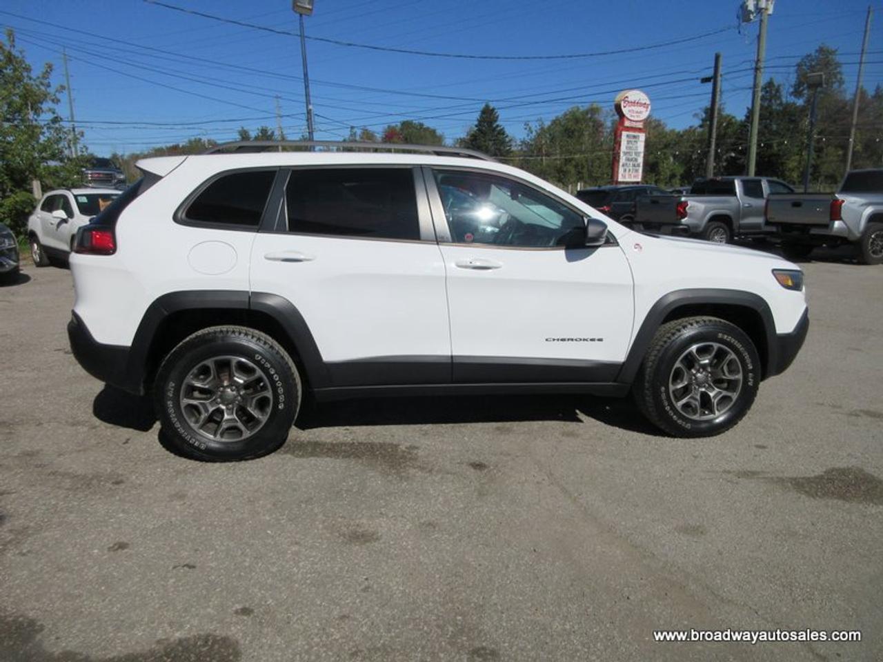 2021 Jeep Cherokee LOADED TRAIL-HAWK-MODEL 5 PASSENGER 3.2L - V6.. 4X4.. LEATHER.. HEATED SEATS & WHEEL.. BACK-UP CAMERA.. BLUETOOTH SYSTEM.. Photo