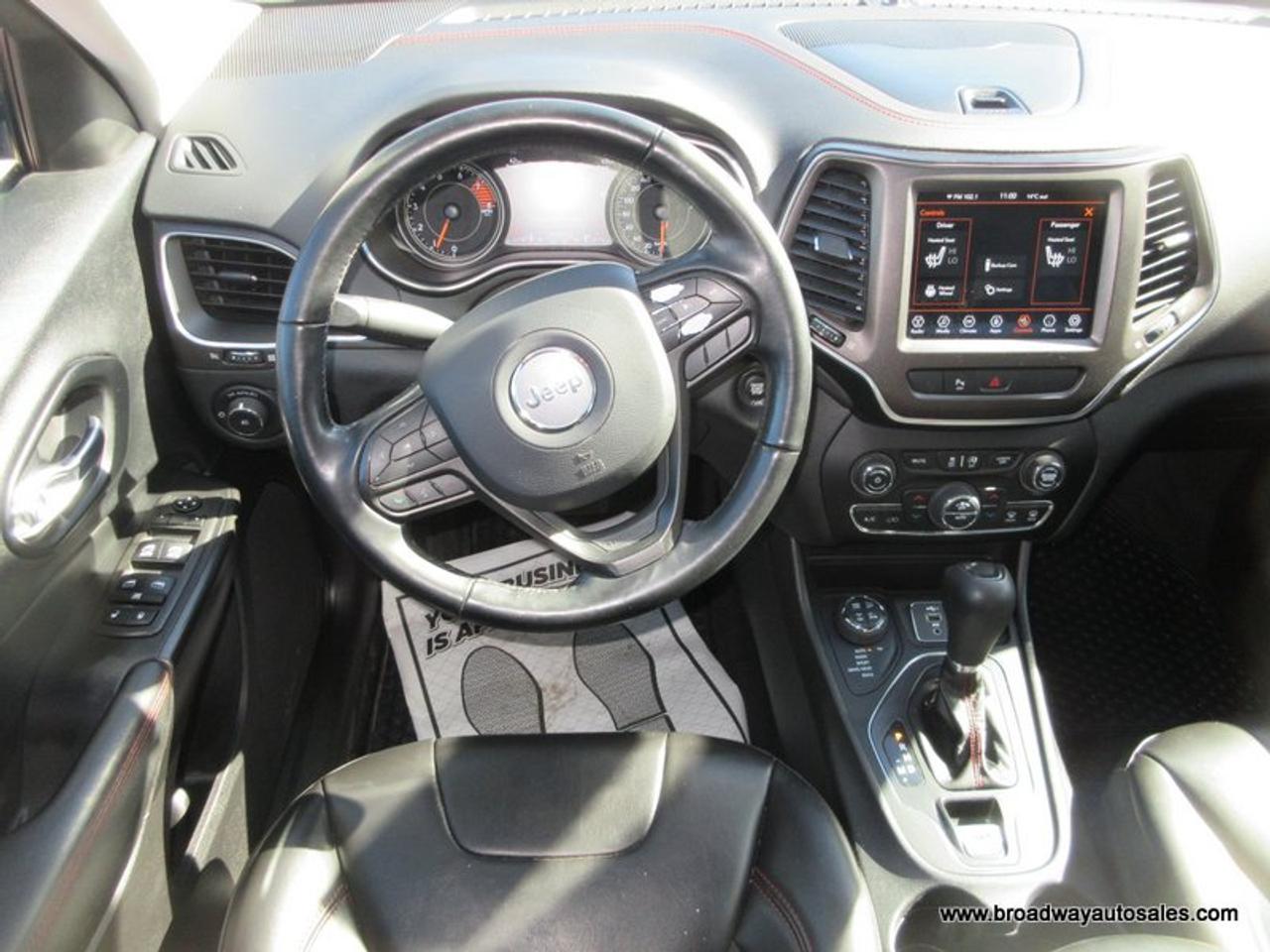 2021 Jeep Cherokee LOADED TRAIL-HAWK-MODEL 5 PASSENGER 3.2L - V6.. 4X4.. LEATHER.. HEATED SEATS & WHEEL.. BACK-UP CAMERA.. BLUETOOTH SYSTEM.. Photo
