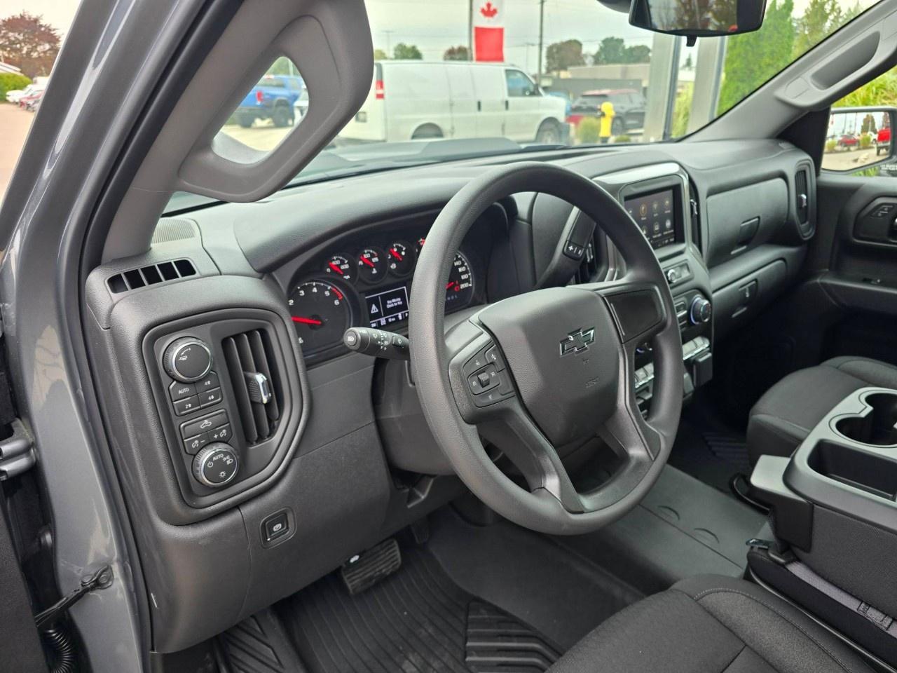 2026 Chevrolet Silverado 1500 Crew Cab Standard Box 4-Wheel Drive Custom Trail Boss Photo