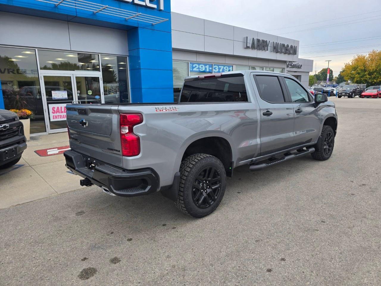 2026 Chevrolet Silverado 1500 Crew Cab Standard Box 4-Wheel Drive Custom Trail Boss Photo
