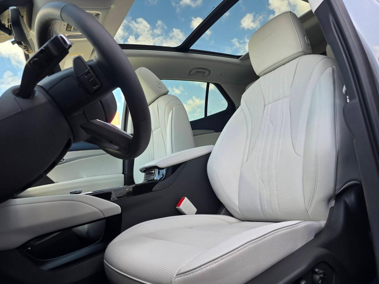 2026 Buick Envision AWD 4dr Avenir Photo3
