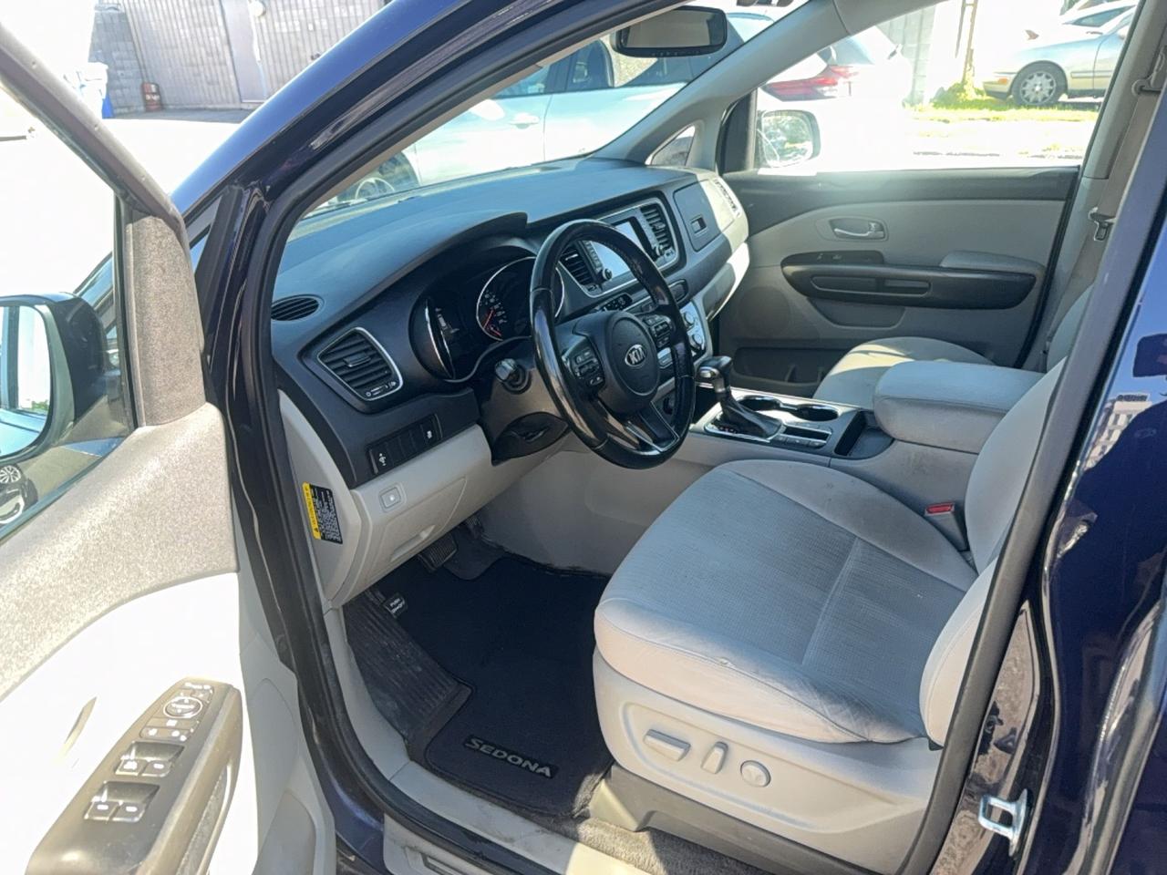 2019 Kia Sedona LX
