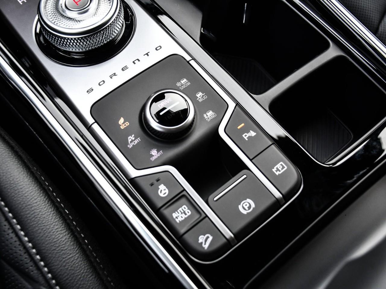 2026 Kia Sorento Hybrid SX Photo