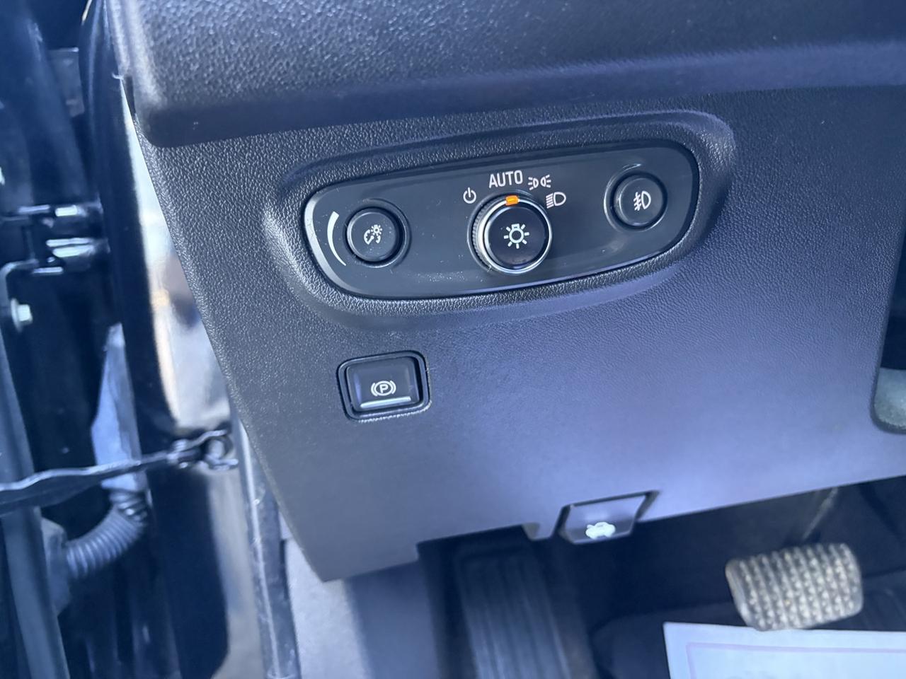 2023 GMC Terrain AT4 AWD - Photo #14