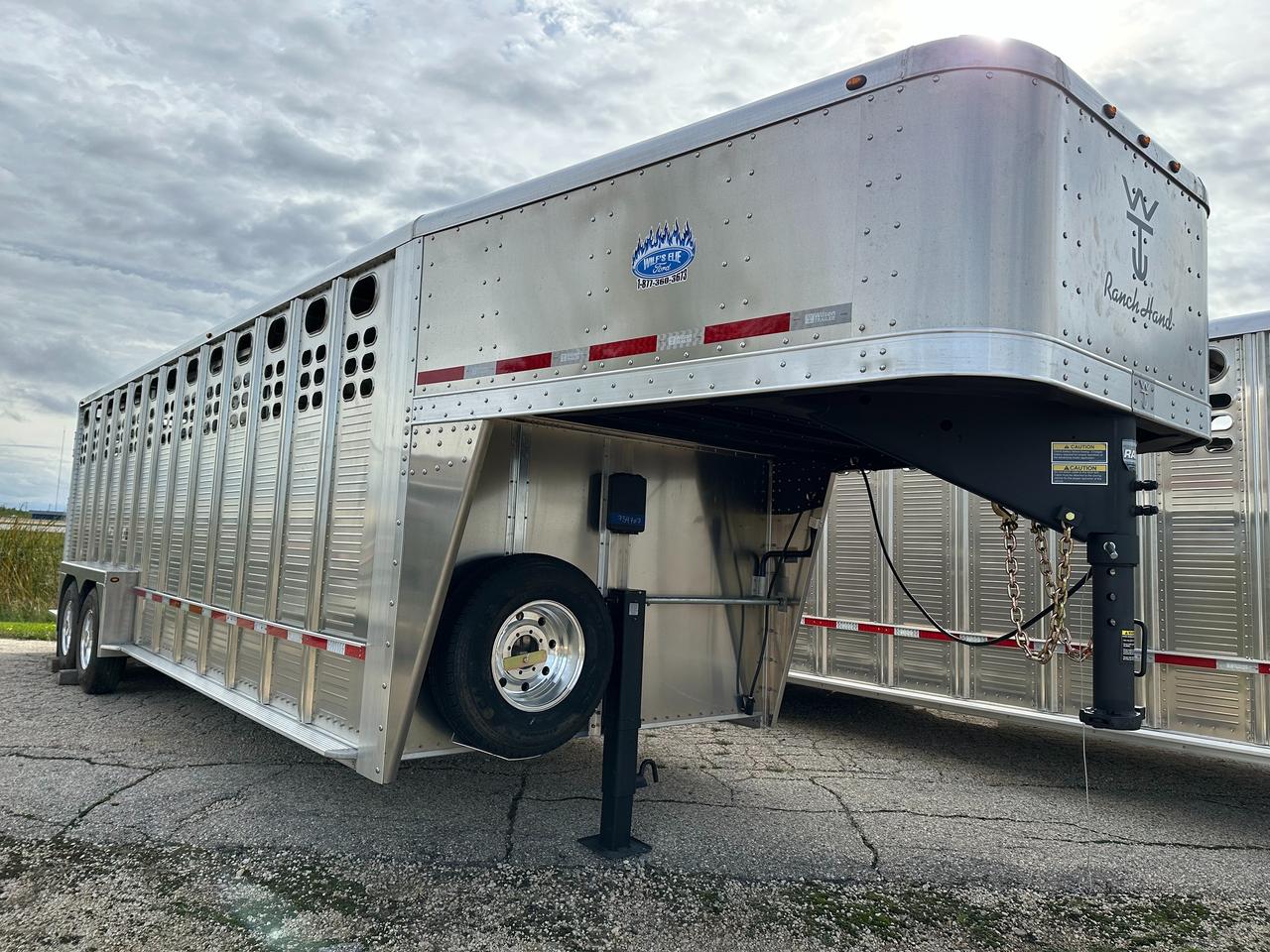 2027 Wilson Livestock 24' Wilson Livestock Trailer Photo