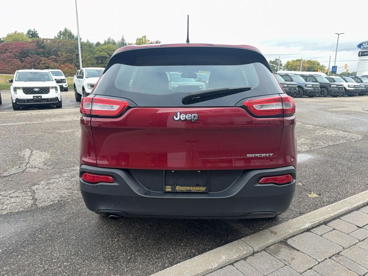 2017 Jeep Cherokee SPORT, 2.4L GREAT ON GAS, 8" SCREEN, AS TRADED Photo