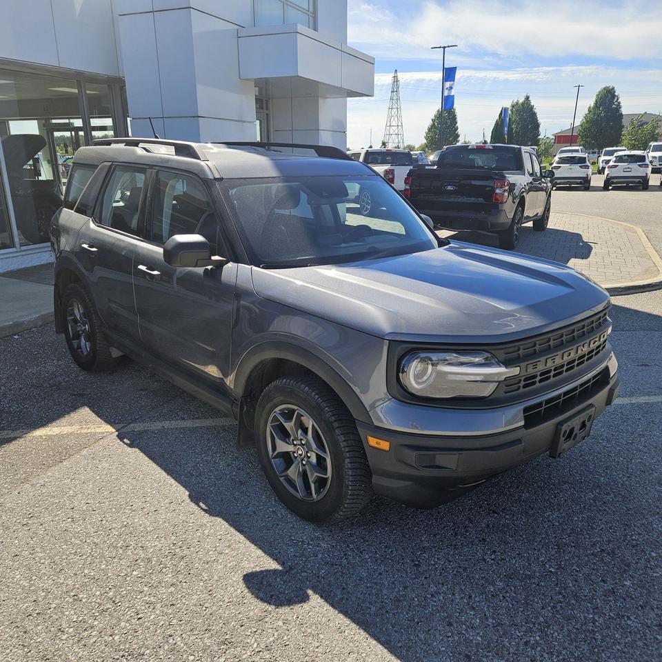 2021 Ford Bronco 1.5L ECOBOOST, 17" RIMS, LANE KEEPING, LOCAL TRADE Photo2