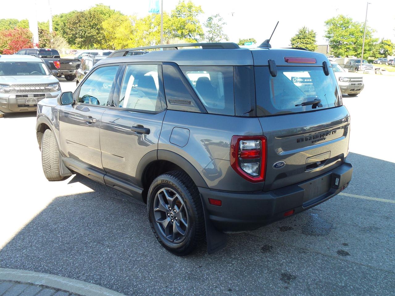 2021 Ford Bronco 1.5L ECOBOOST, 17" RIMS, LANE KEEPING, LOCAL TRADE Photo