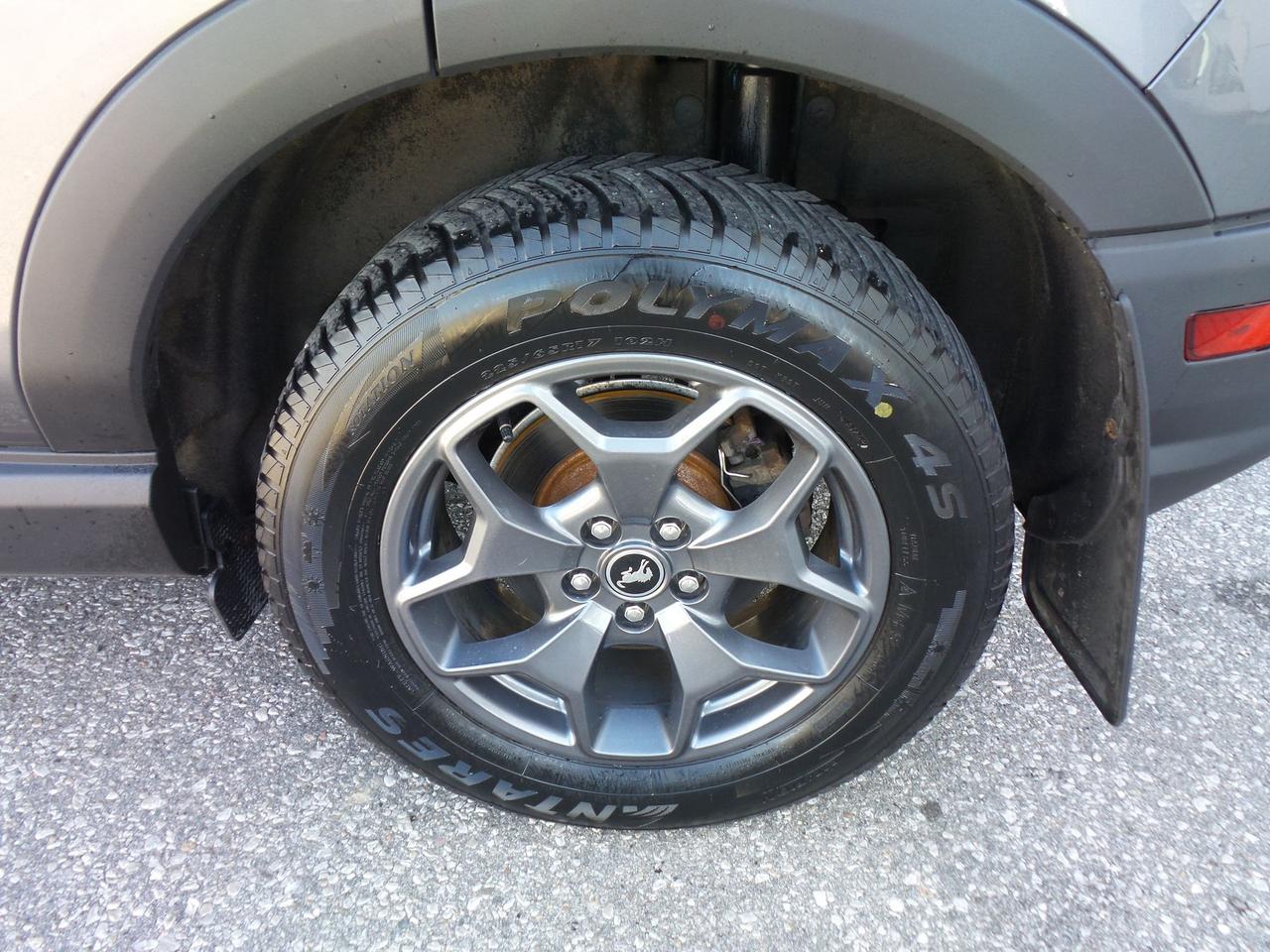 2021 Ford Bronco 1.5L ECOBOOST, 17" RIMS, LANE KEEPING, LOCAL TRADE Photo
