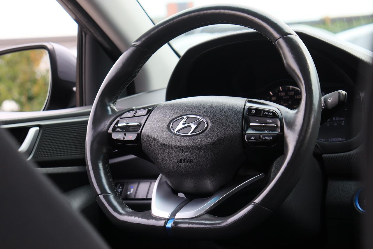 2017 Hyundai IONIQ SE | Hybrid | Sunroof | Cam | CarPlay | Very Clean Photo78