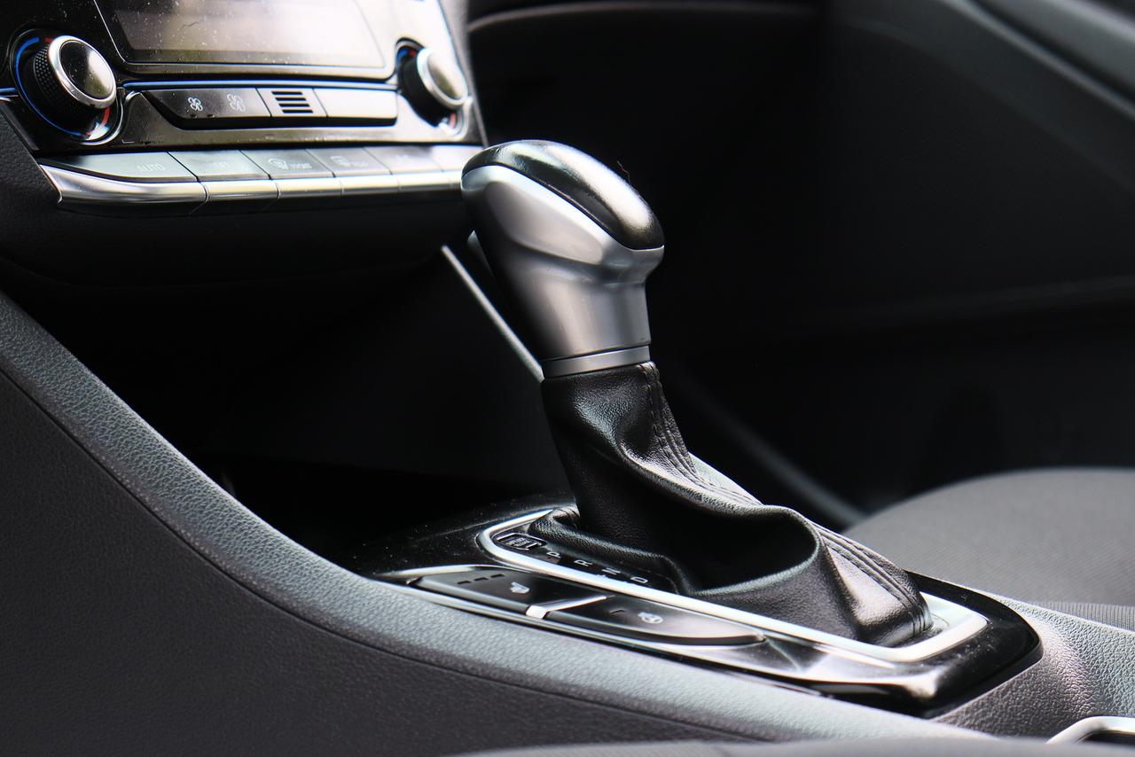 2017 Hyundai IONIQ SE | Hybrid | Sunroof | Cam | CarPlay | Very Clean Photo59