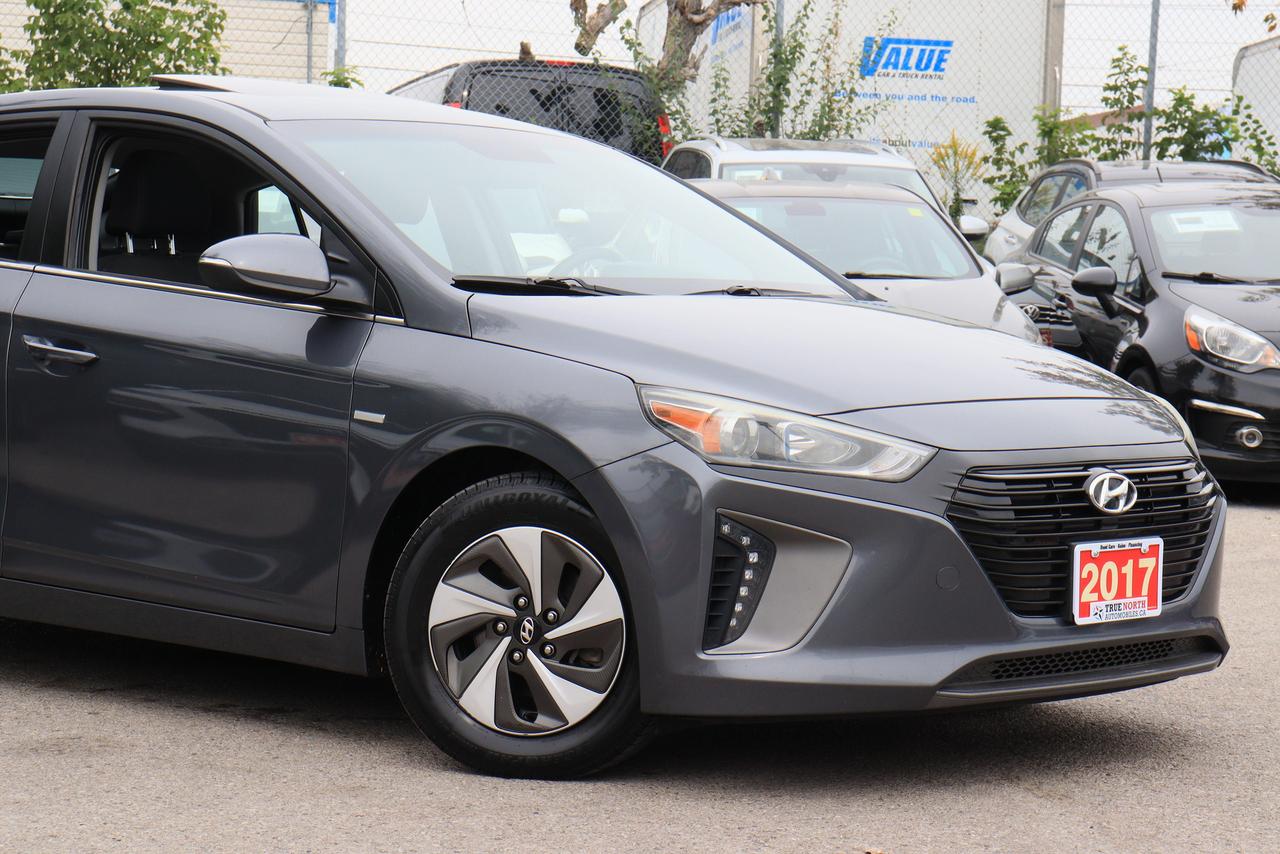 2017 Hyundai IONIQ SE | Hybrid | Sunroof | Cam | CarPlay | Very Clean Photo11