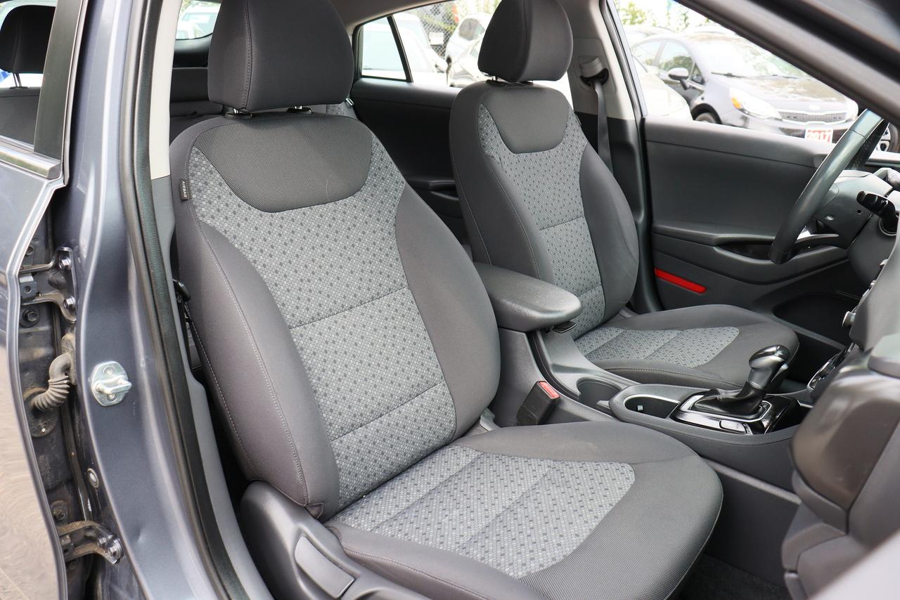 2017 Hyundai IONIQ SE | Hybrid | Sunroof | Cam | CarPlay | Very Clean Photo