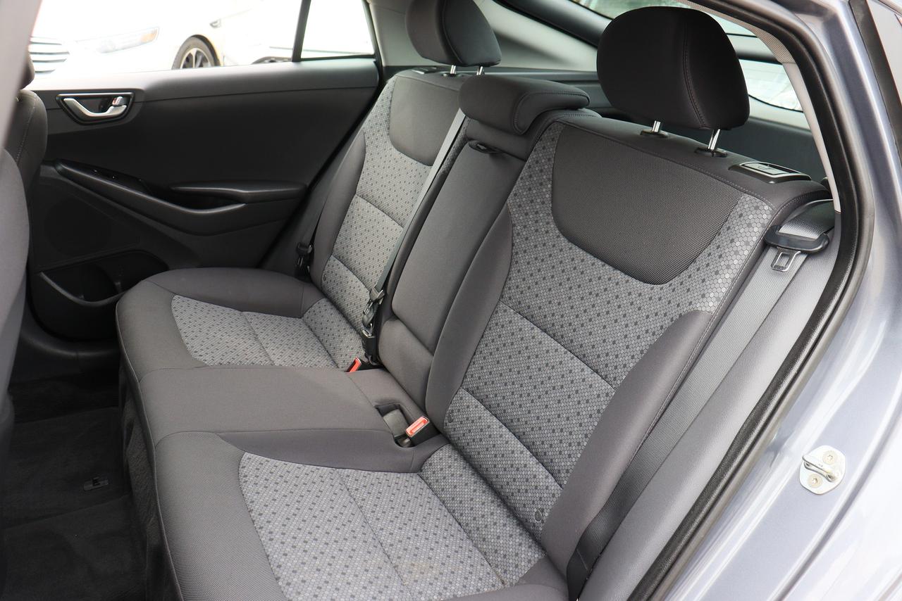 2017 Hyundai IONIQ SE | Hybrid | Sunroof | Cam | CarPlay | Very Clean Photo71