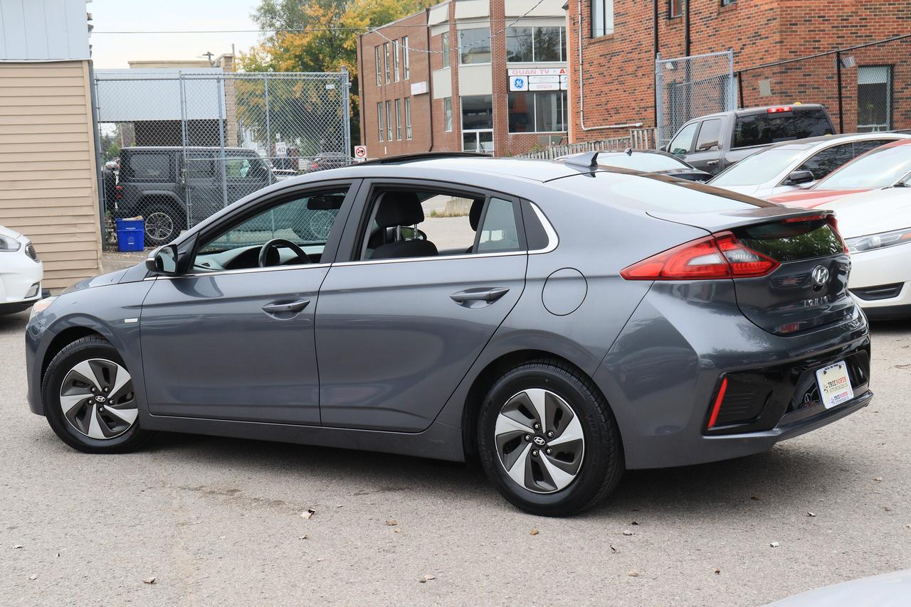 2017 Hyundai IONIQ SE | Hybrid | Sunroof | Cam | CarPlay | Very Clean Photo