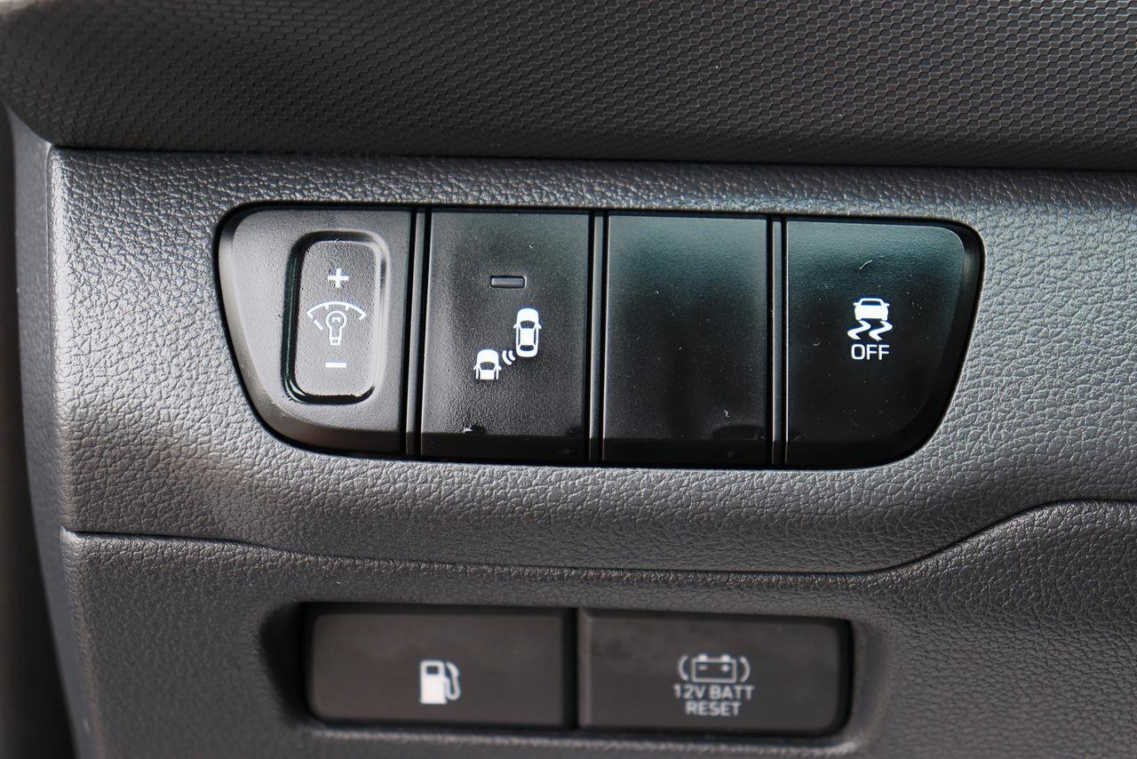 2017 Hyundai IONIQ SE | Hybrid | Sunroof | Cam | CarPlay | Very Clean Photo61