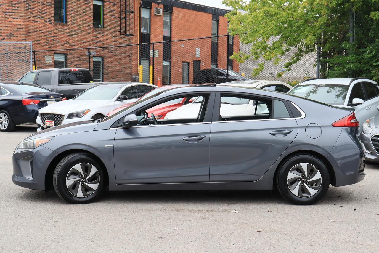 2017 Hyundai IONIQ SE | Hybrid | Sunroof | Cam | CarPlay | Very Clean Photo