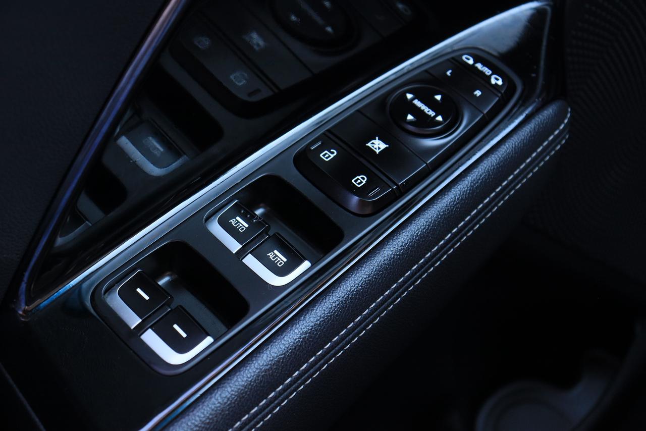 2019 Kia NIRO EX | Hybrid | Leather | Cam | CarPlay | Alloys Photo19