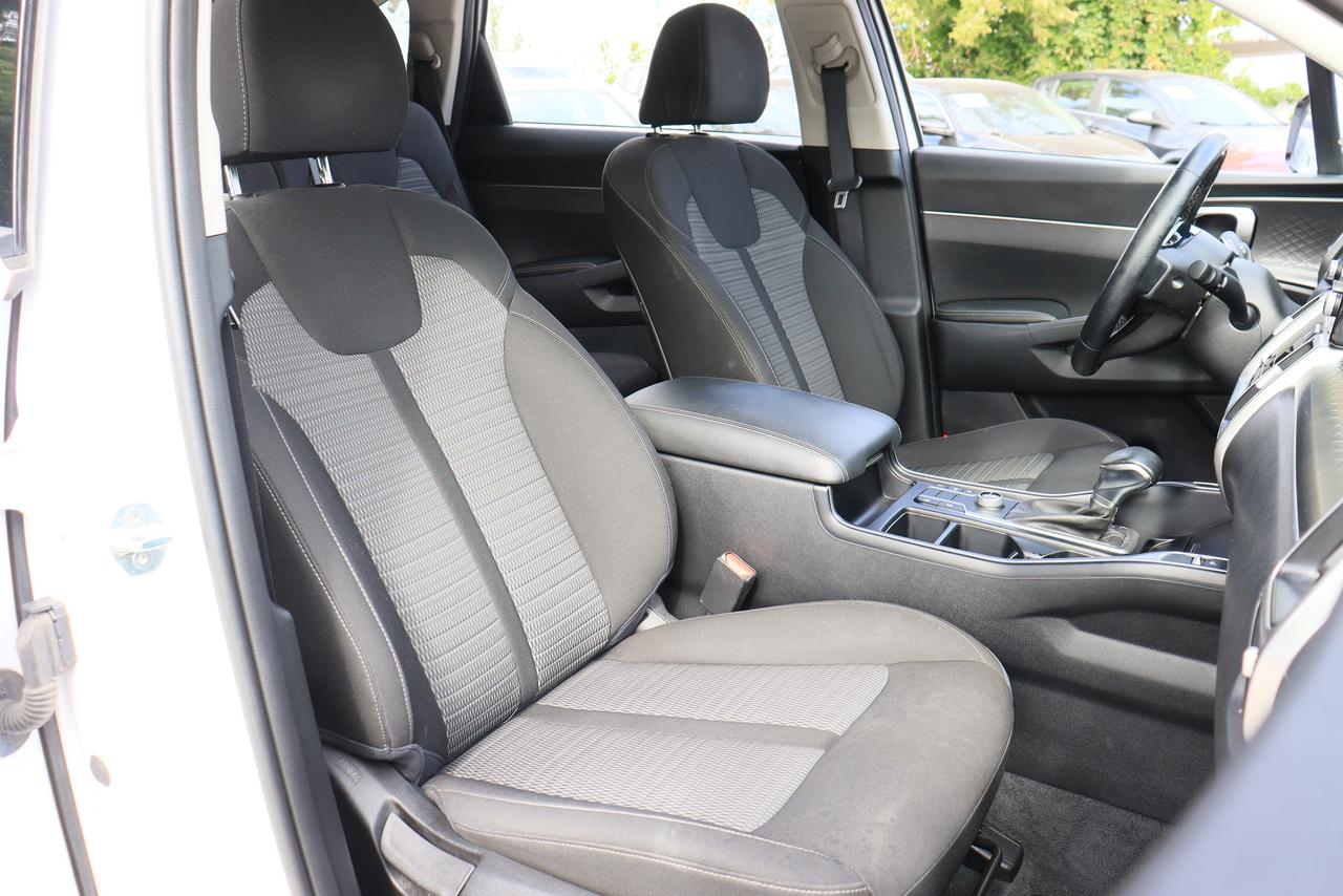 2021 Kia Sorento Premium | AWD | 7 Seater | Cam | CarPlay | Alloys Photo