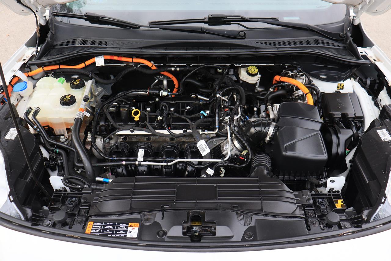 2021 Ford Escape Titanium Hybrid | AWD | Elite Pkg | 1 Owner & More Photo