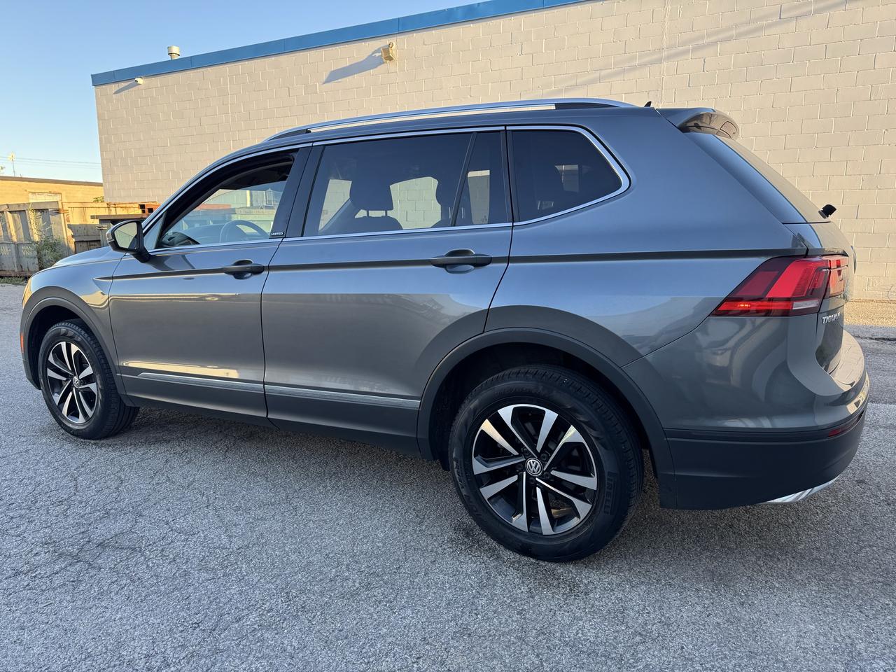 2021 Volkswagen Tiguan United - Photo #3