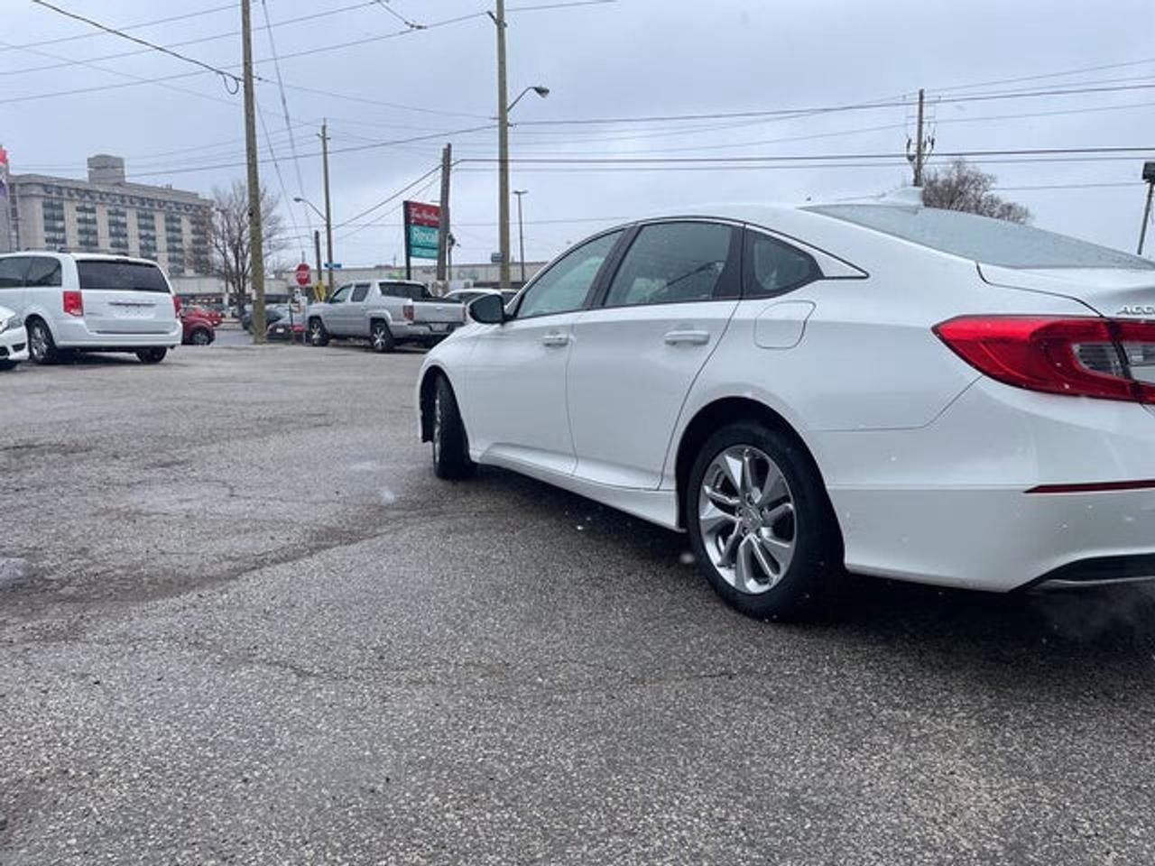 2018 Honda Accord LX Photo