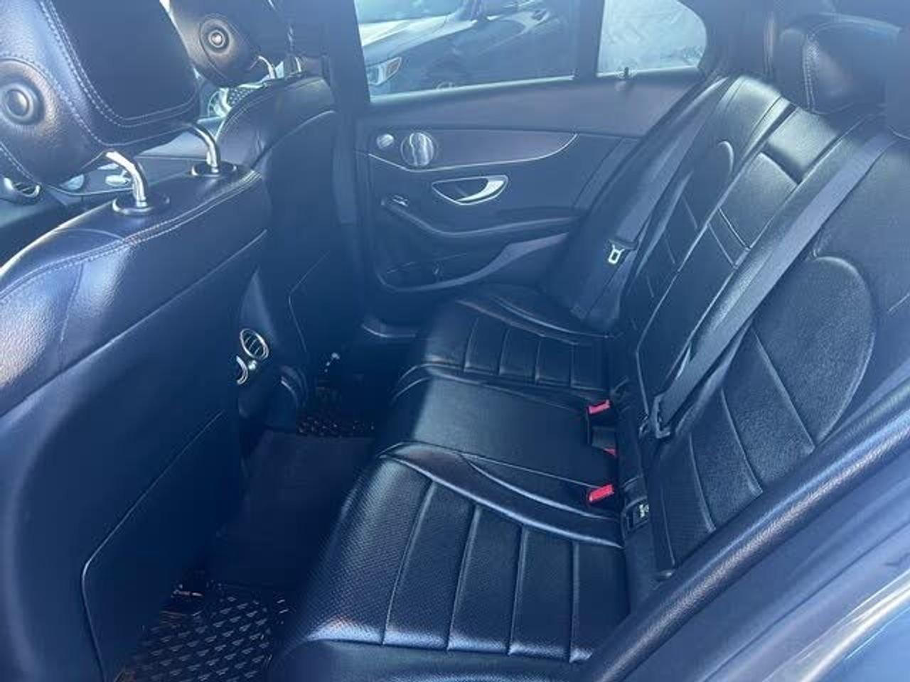 2019 Mercedes-Benz C-Class C300 Photo