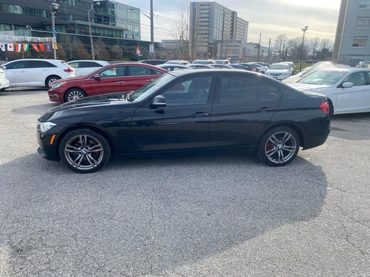 2017 BMW 3-Series 320i xDrive Photo