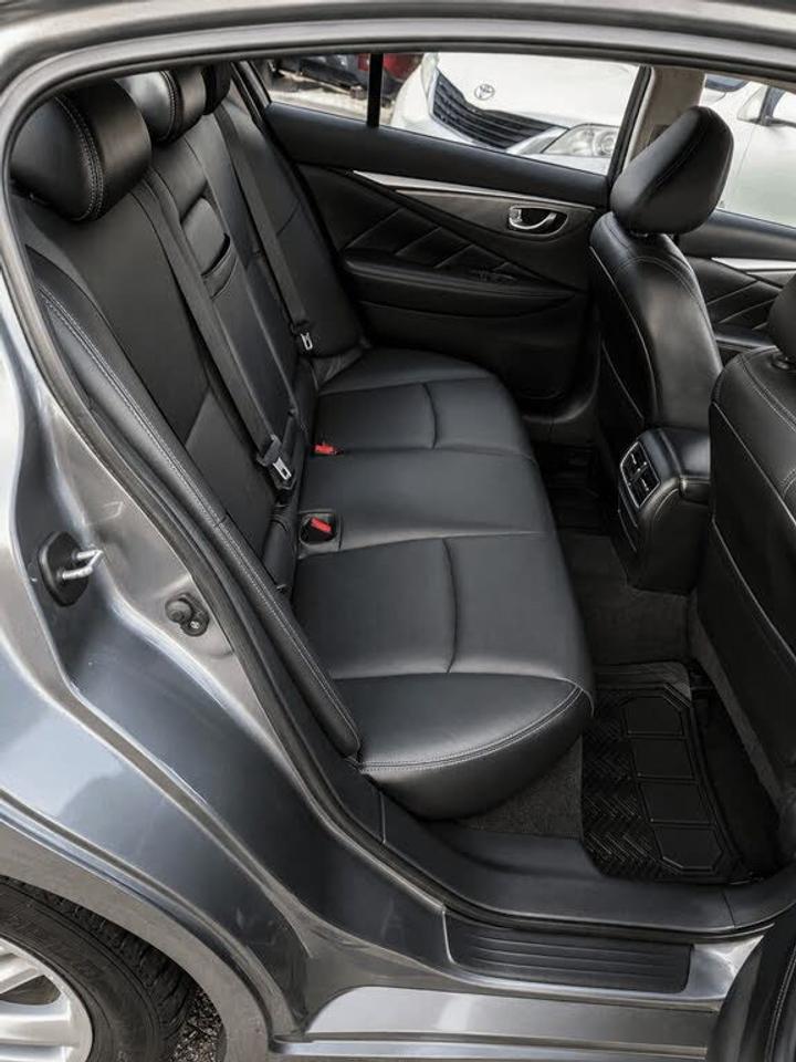 2016 Infiniti Q50 Premium Photo