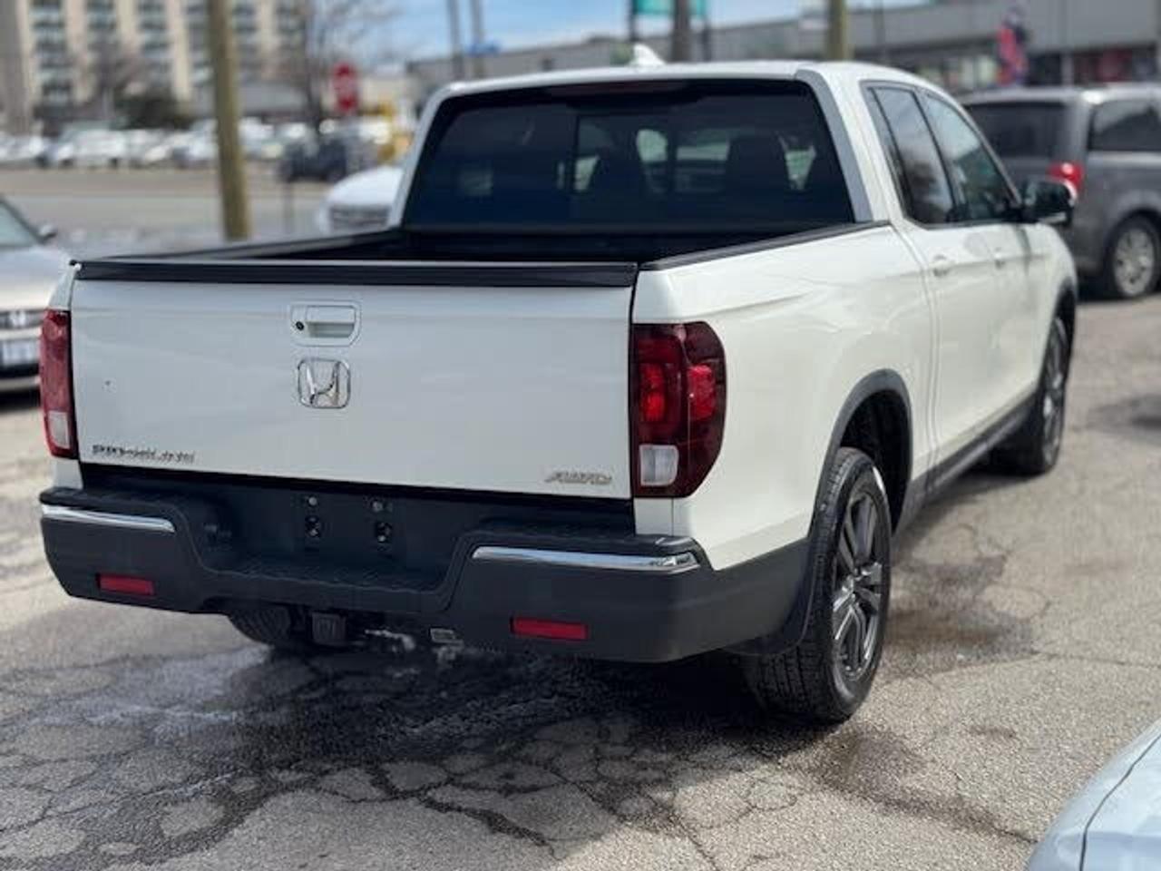 2017 Honda Ridgeline SPORT Photo