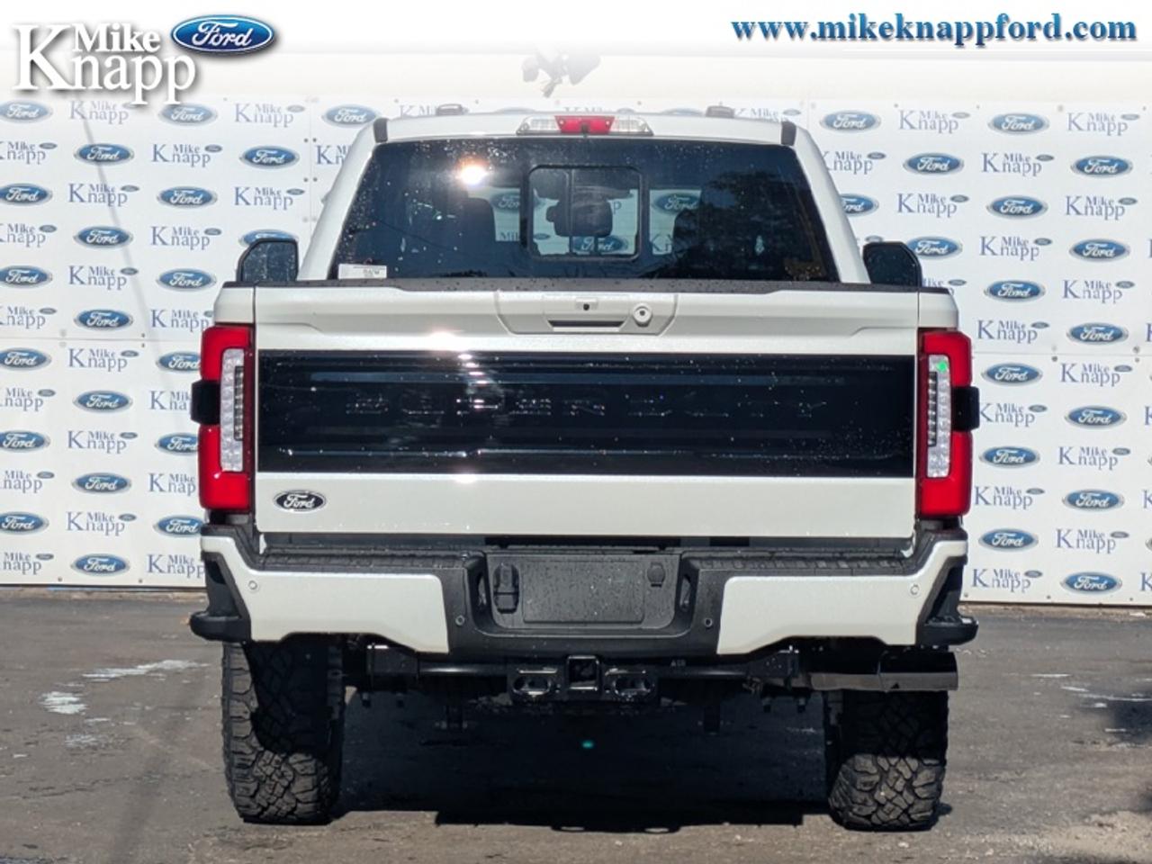 2027 Ford F-350 Super Duty Platinum Photo