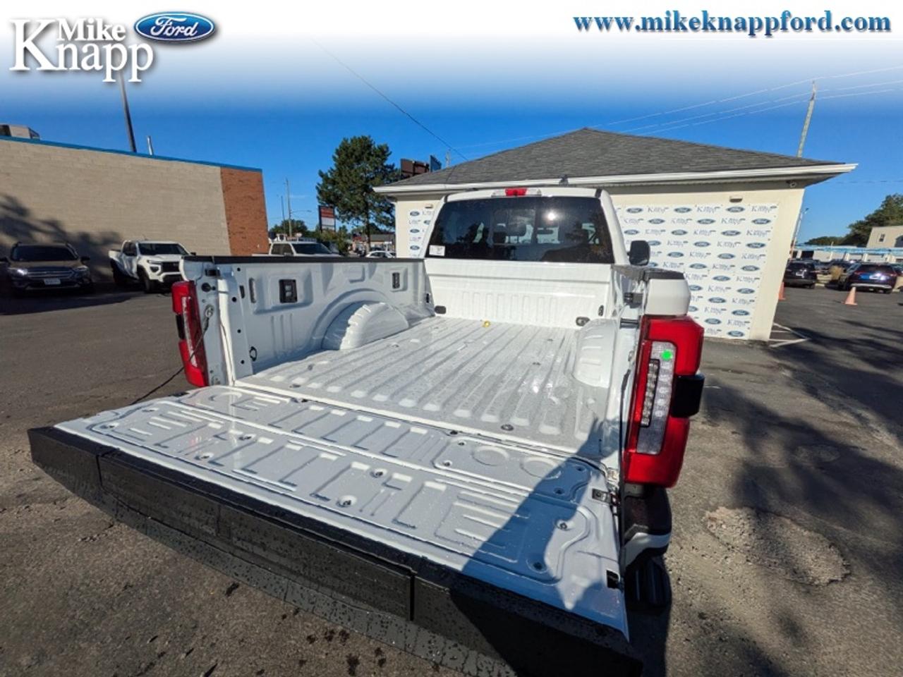 2027 Ford F-350 Super Duty Platinum Photo4