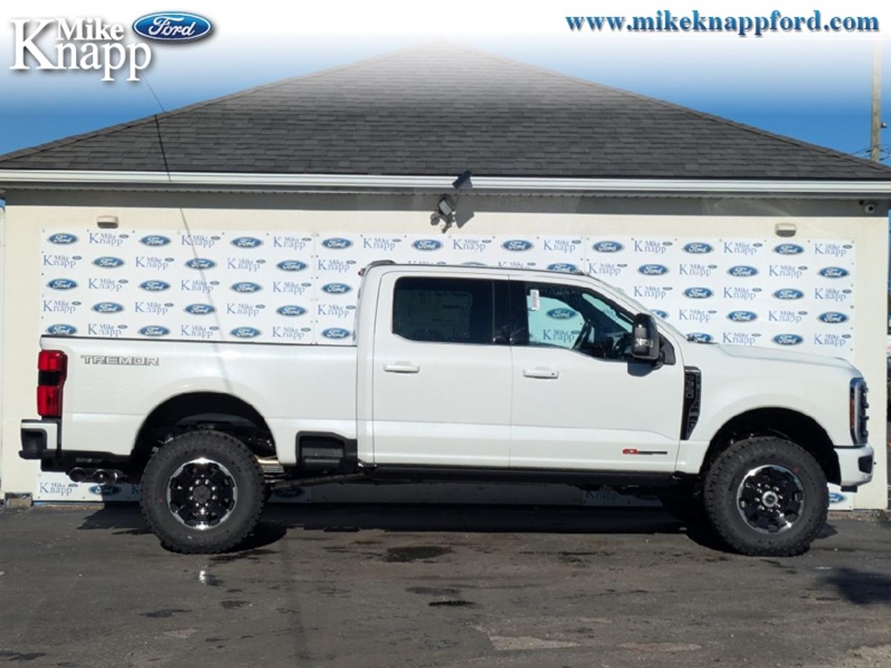 2027 Ford F-350 Super Duty Platinum Photo