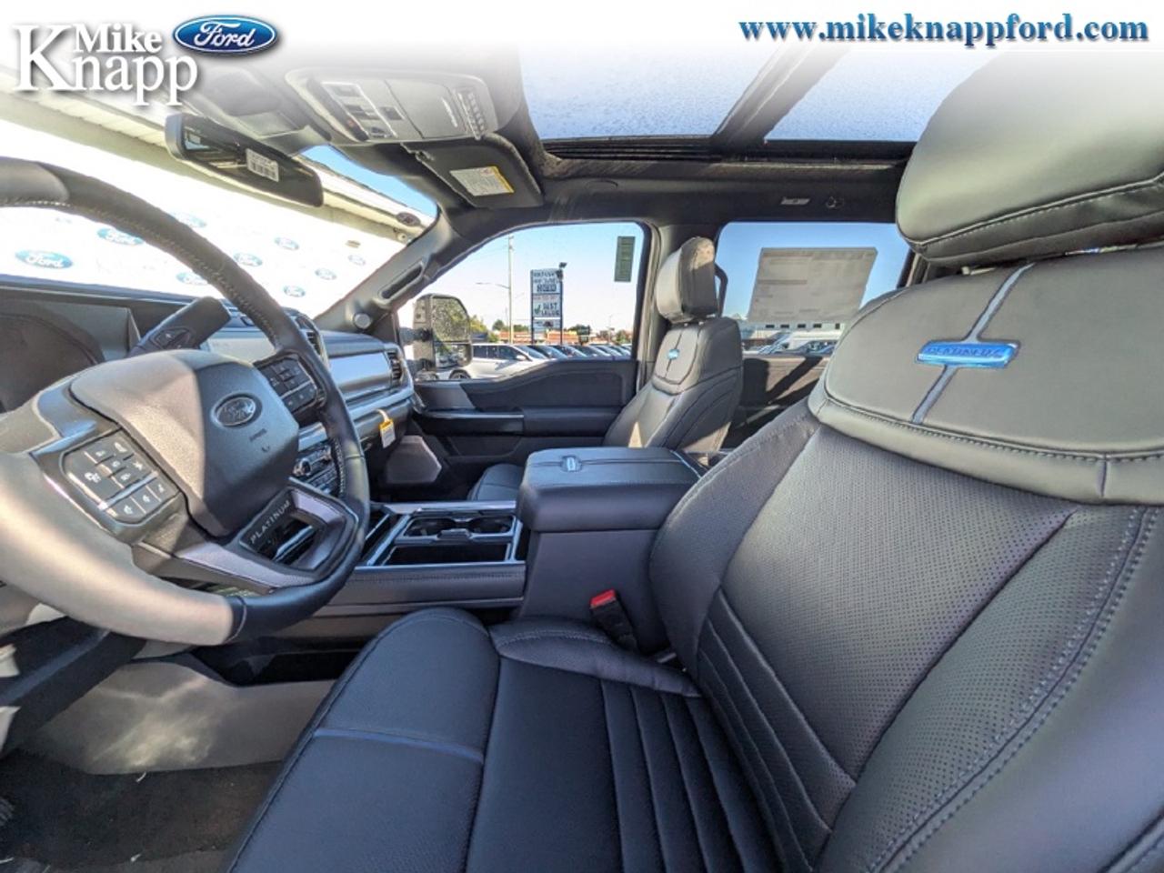 2027 Ford F-350 Super Duty Platinum Photo