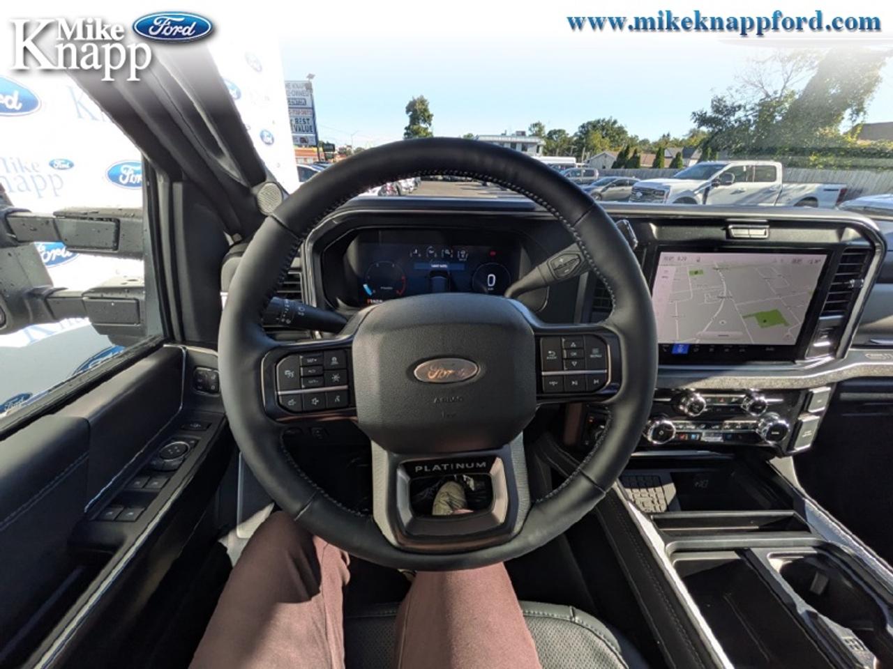 2027 Ford F-350 Super Duty Platinum Photo
