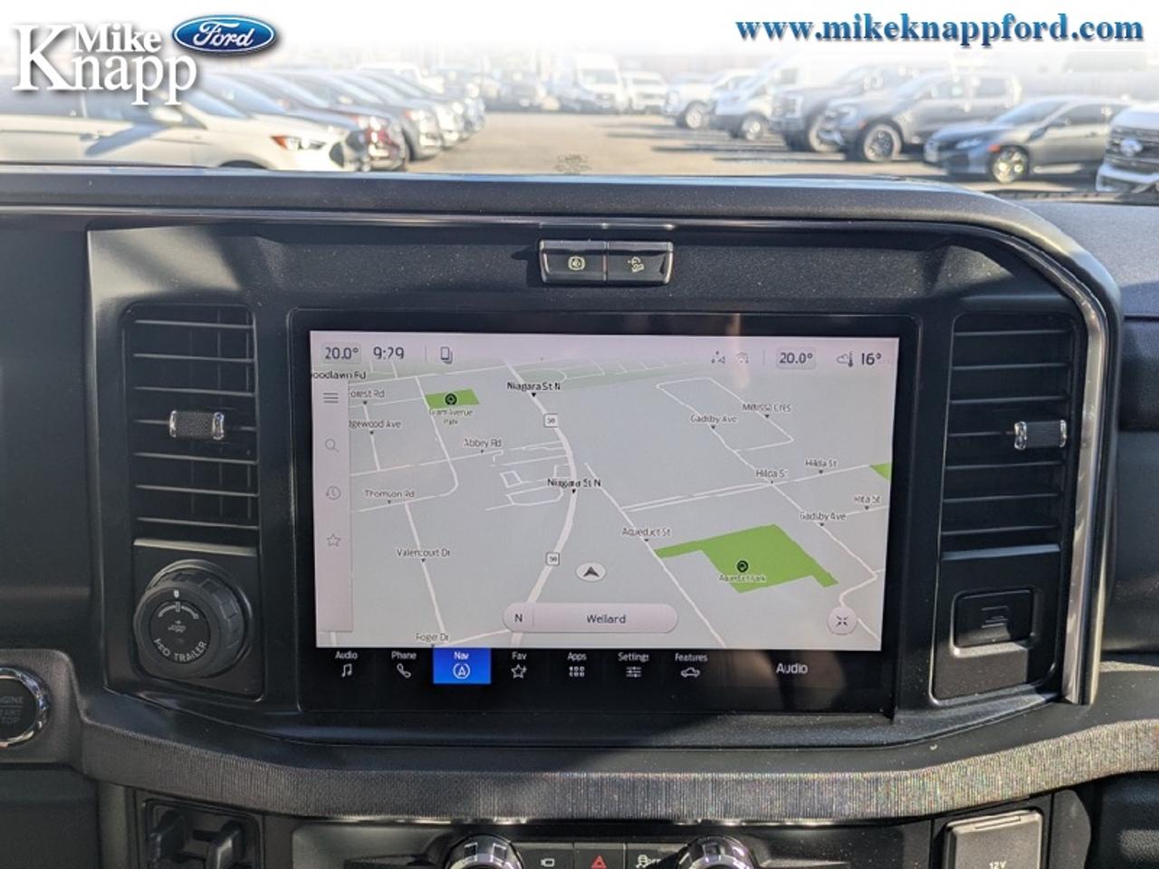 2027 Ford F-350 Super Duty Platinum Photo