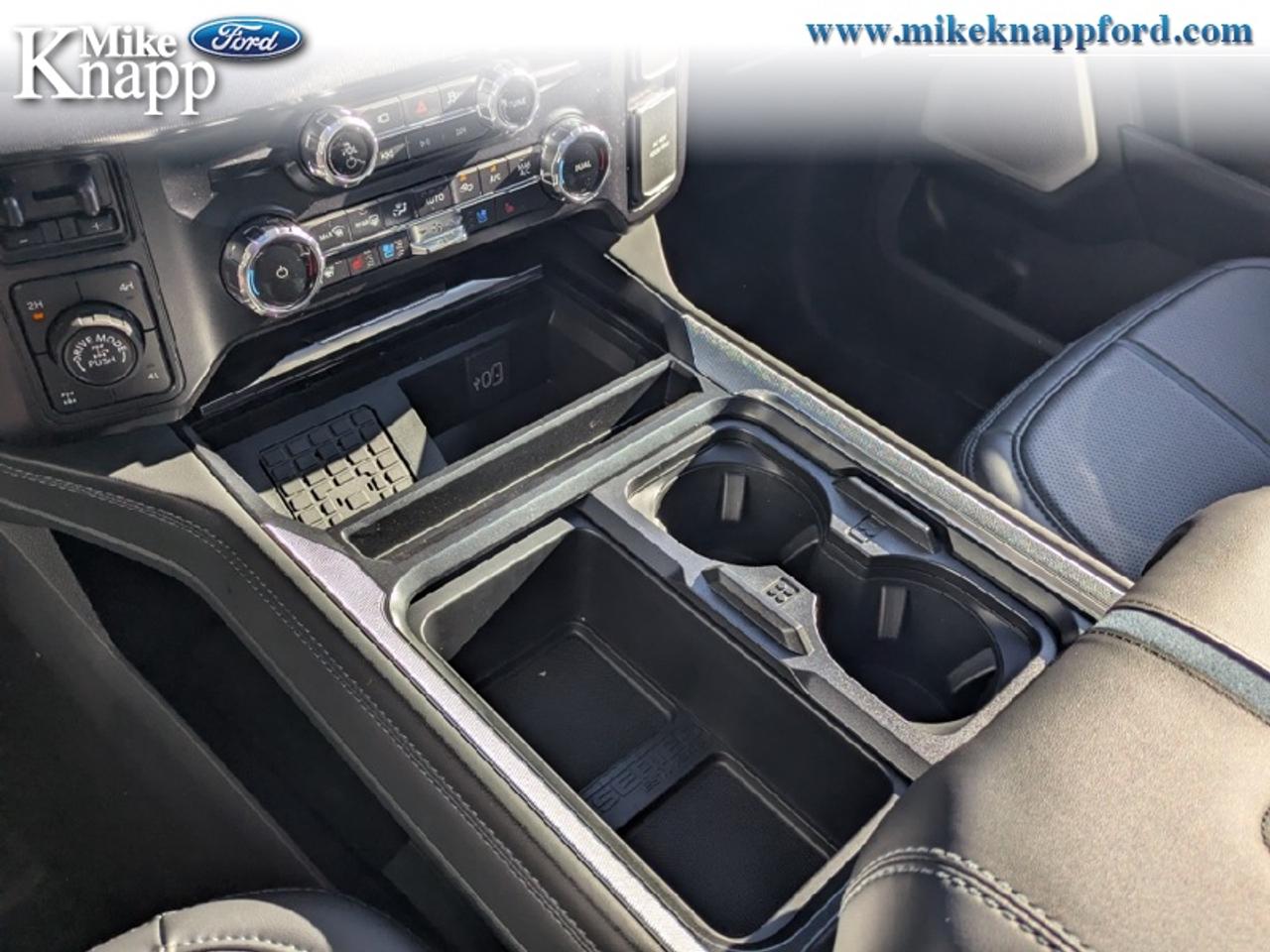 2027 Ford F-350 Super Duty Platinum Photo