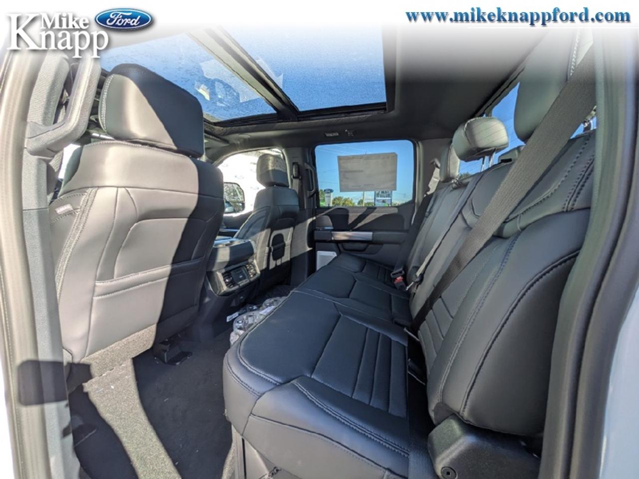 2027 Ford F-350 Super Duty Platinum Photo
