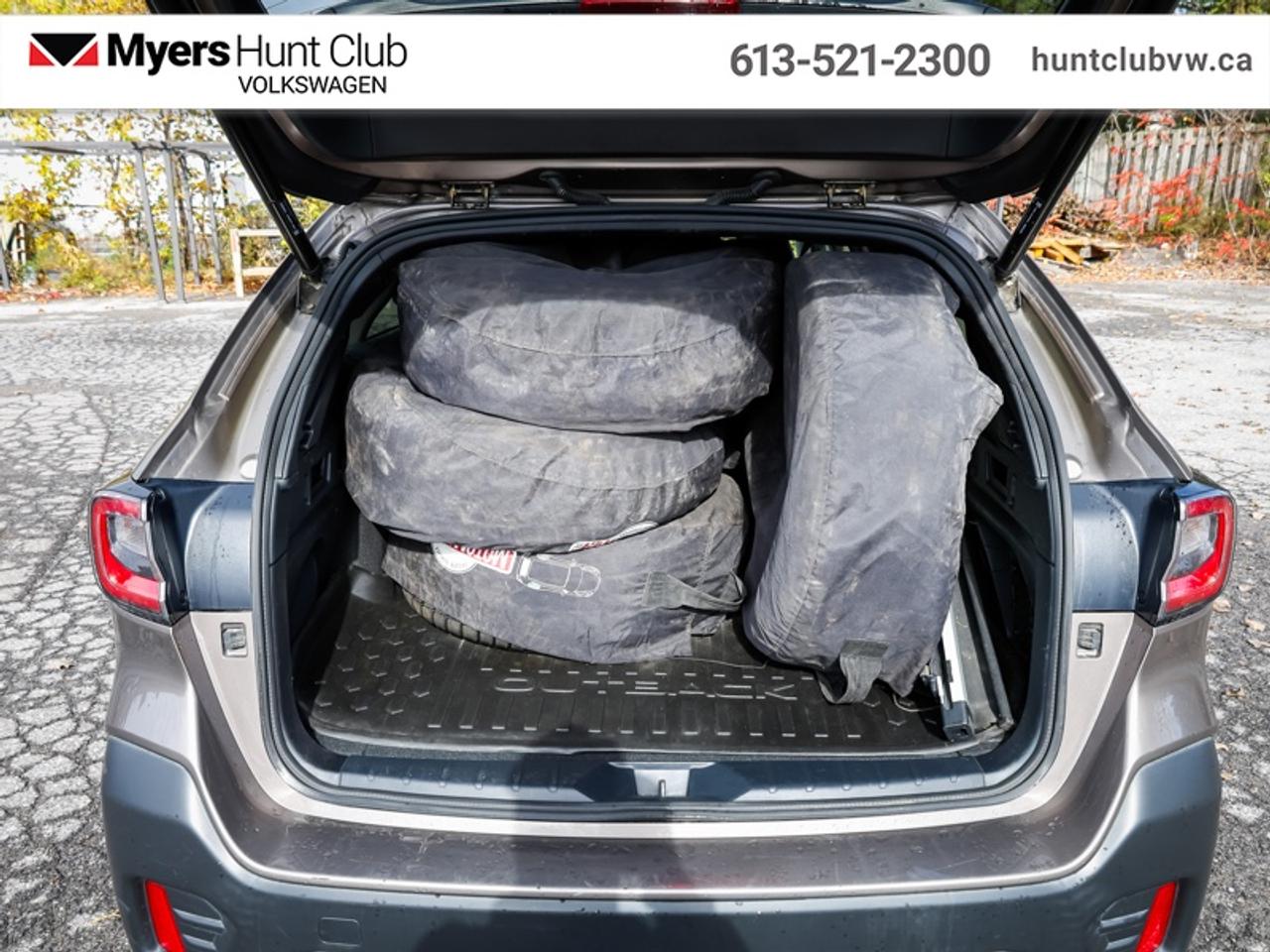 2022 Subaru Outback LIMITED Photo