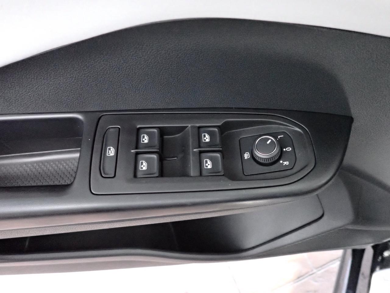 2026 Volkswagen Taos Comfortline 4WD LEATHER NAVI Photo