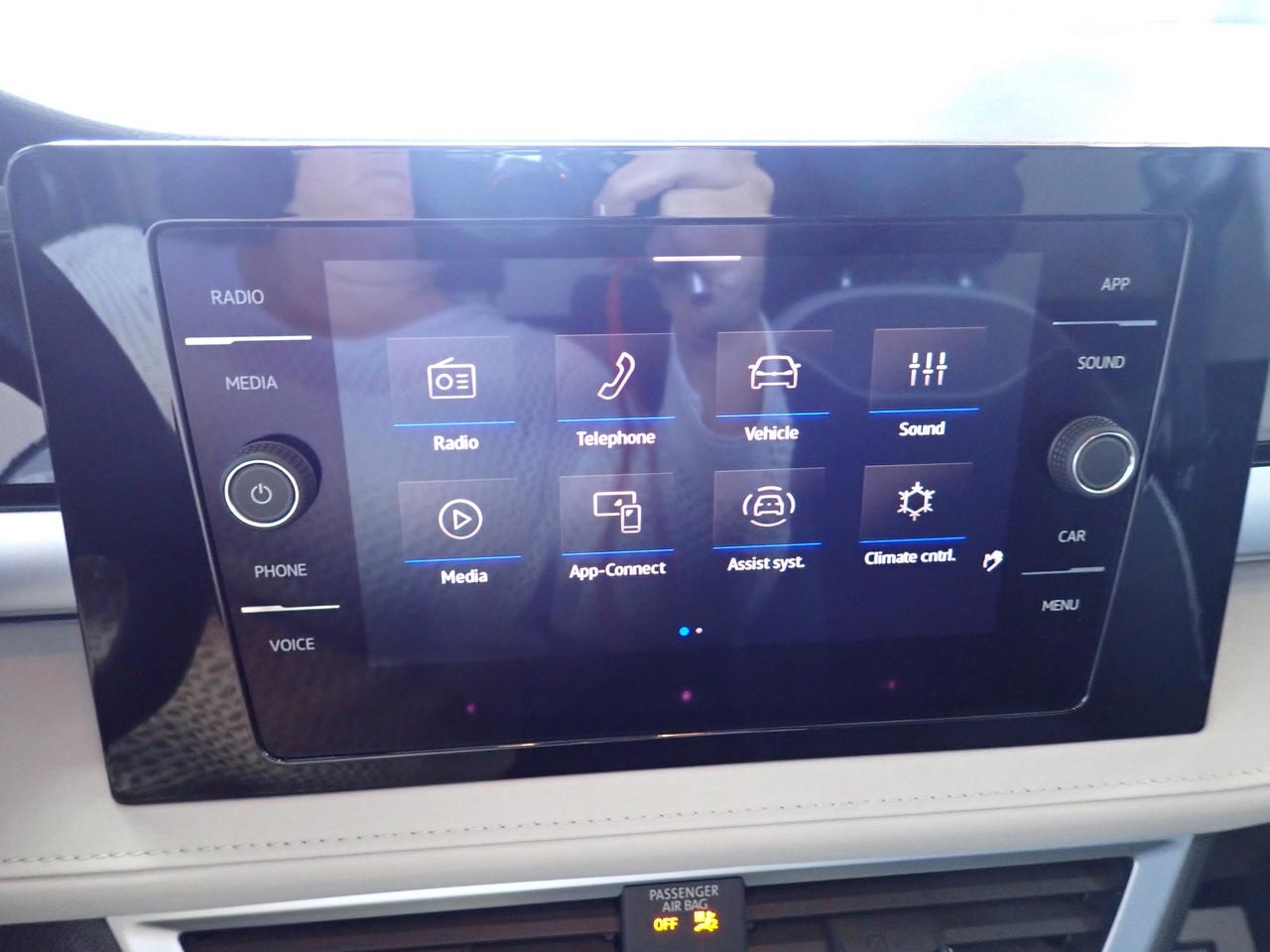 2026 Volkswagen Taos Comfortline 4WD LEATHER NAVI Photo