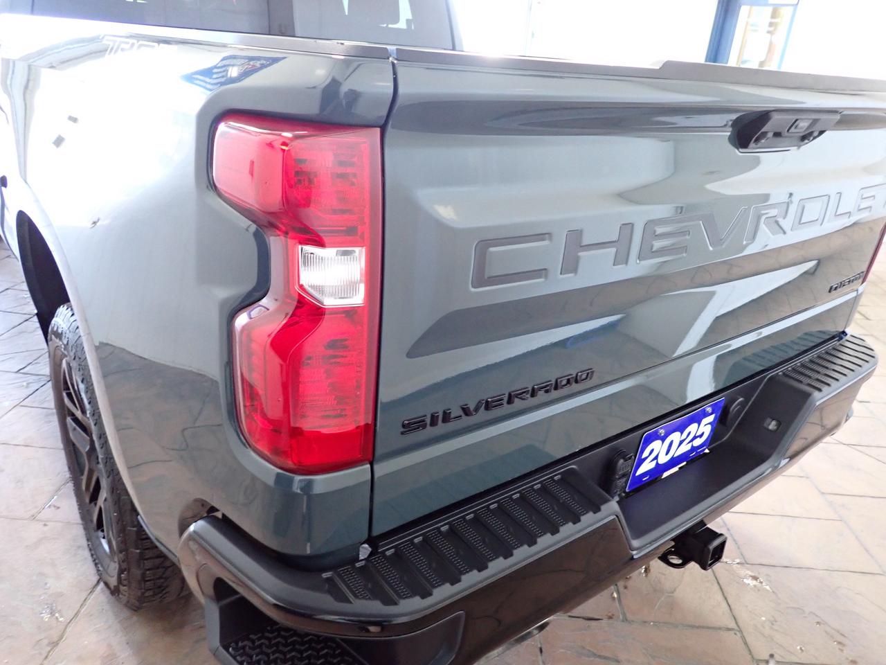 2025 Chevrolet Silverado 1500 Custom Trail Boss 5'8 BOX 4WD *DIESEL* Photo