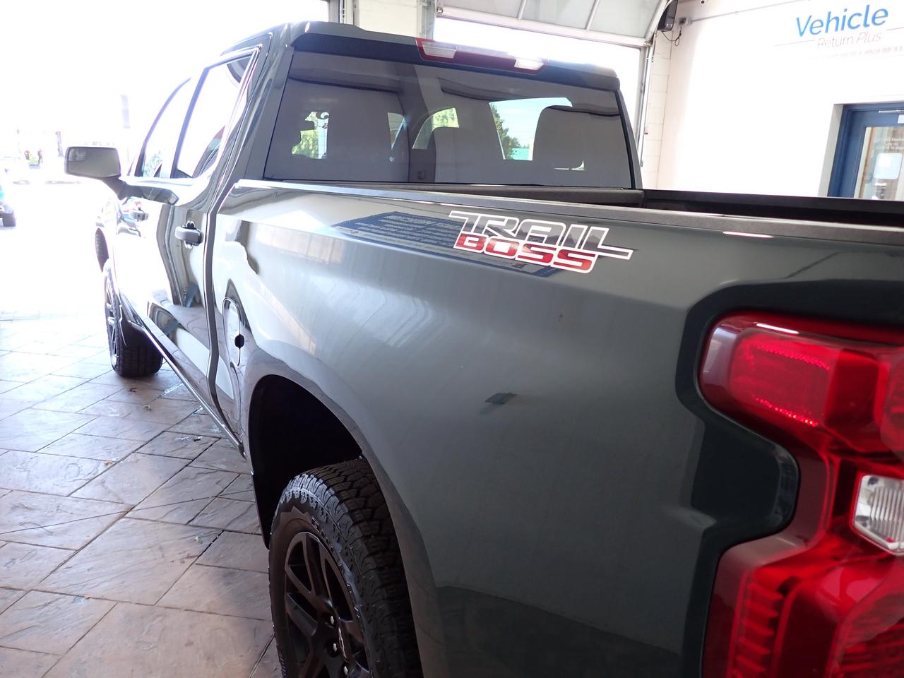 2025 Chevrolet Silverado 1500 Custom Trail Boss 5'8 BOX 4WD *DIESEL* Photo