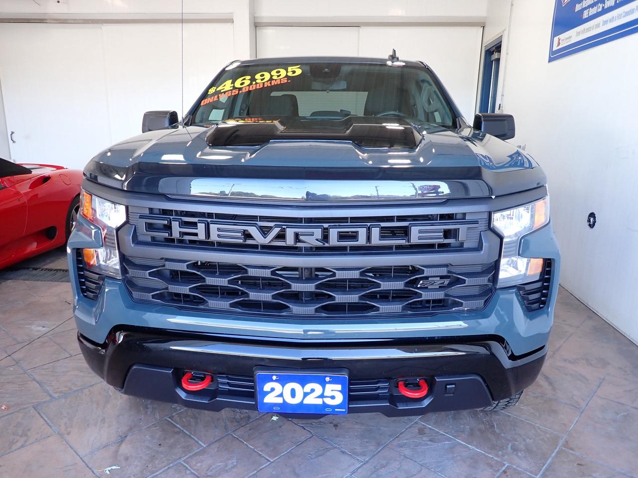 2025 Chevrolet Silverado 1500 Custom Trail Boss 5'8 BOX 4WD *DIESEL* Photo