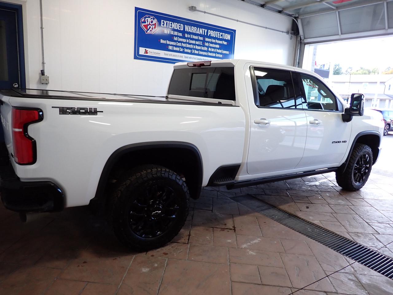 2025 Chevrolet SILVERADO 2500HD LTZ 4WD CREW CAB LEATHER  *DIESEL* POWERBOARDS SUNROOF Photo1